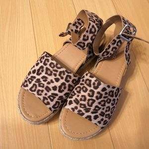 Soda Flatform Sandals